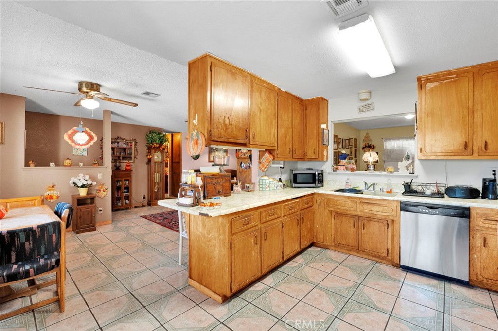 16167 Chestnut, Hesperia, CA 92345