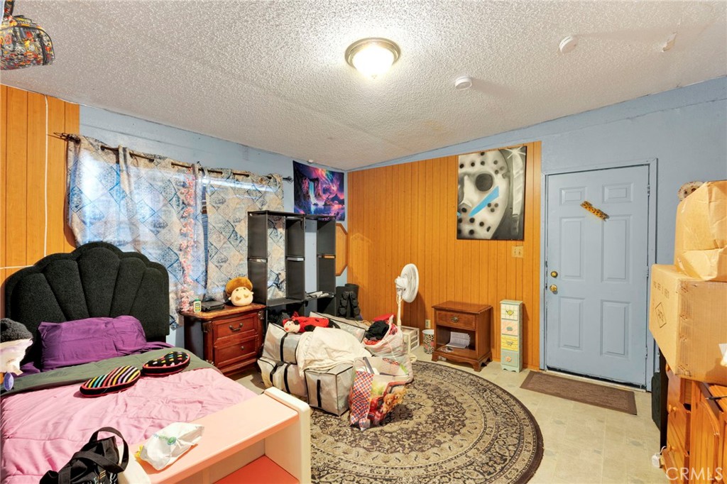 16167 Chestnut, Hesperia, CA 92345