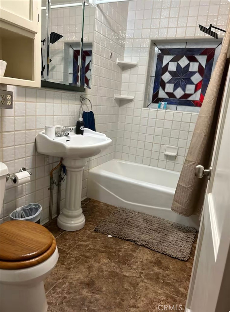 646 Mountain View Avenue, Wrightwood, CA 92397