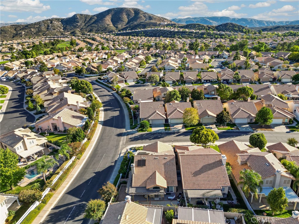 Neighborhood in front of home