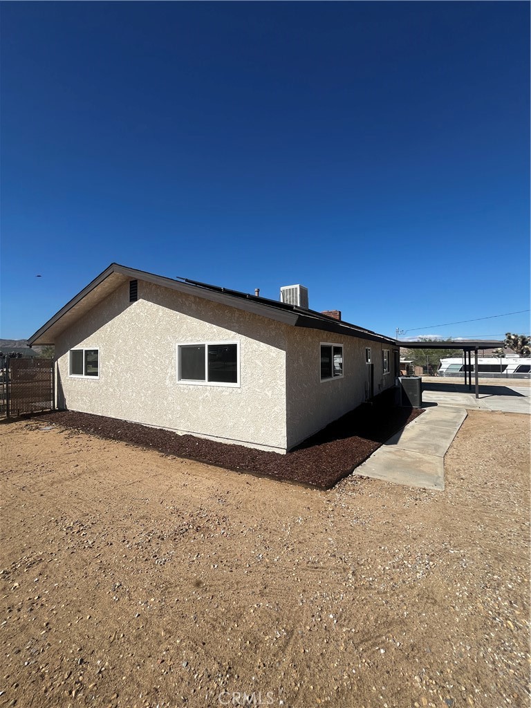 7187 La Habra, Yucca Valley, CA 92284