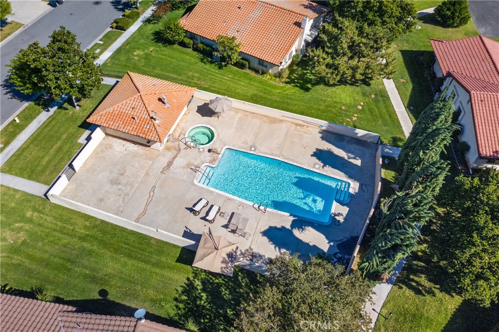 HOA POOL