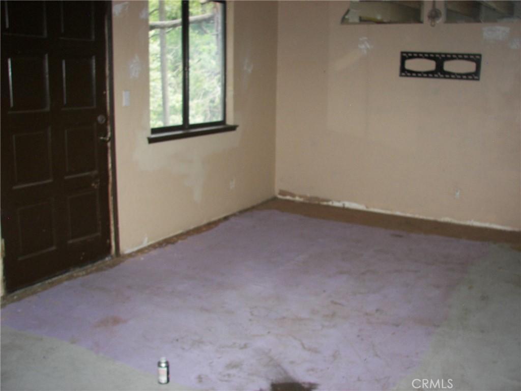 23730 Lakeview, Crestline, CA 92325