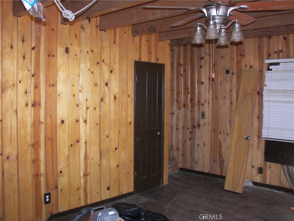 23730 Lakeview, Crestline, CA 92325