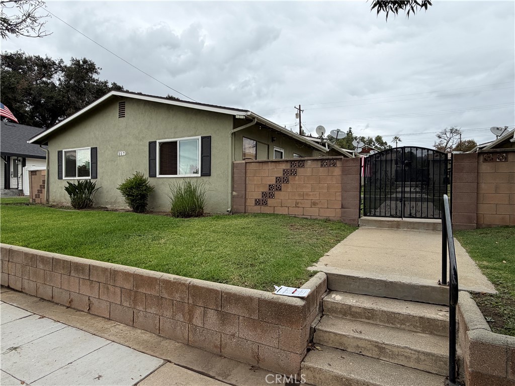 217 W 4th Street, #4, San Dimas, CA 91773 217 W 4th Street, #4, San Dimas, CA 91773