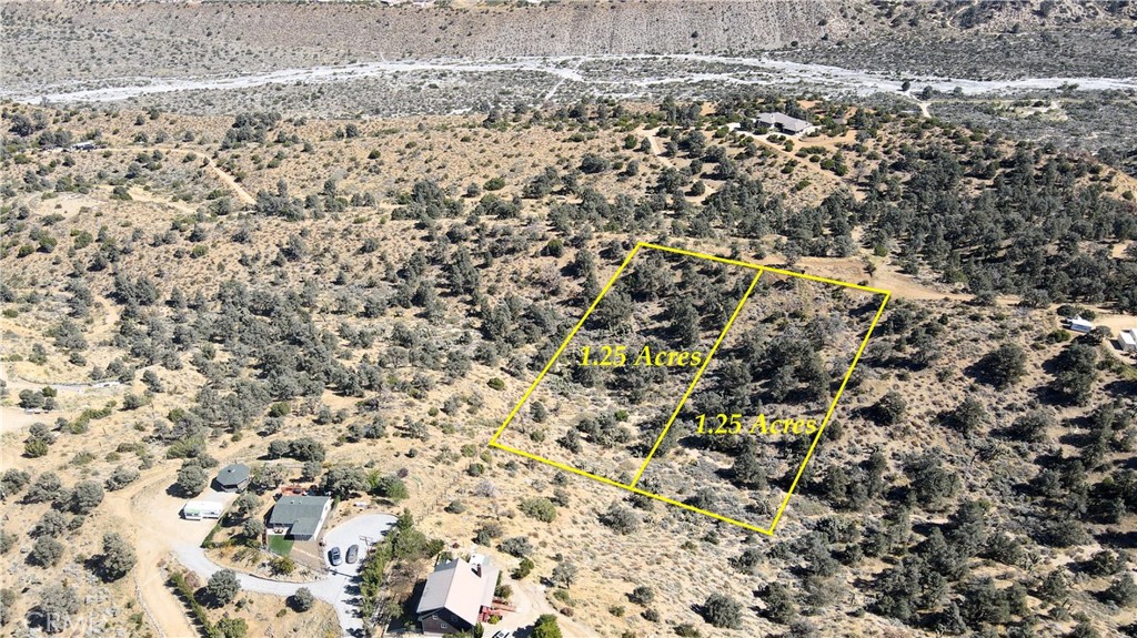7958 HomeRidge Drive, Pinon Hills, CA 92372