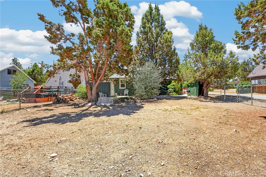 301 E Mountain View, Big Bear City, CA 92314