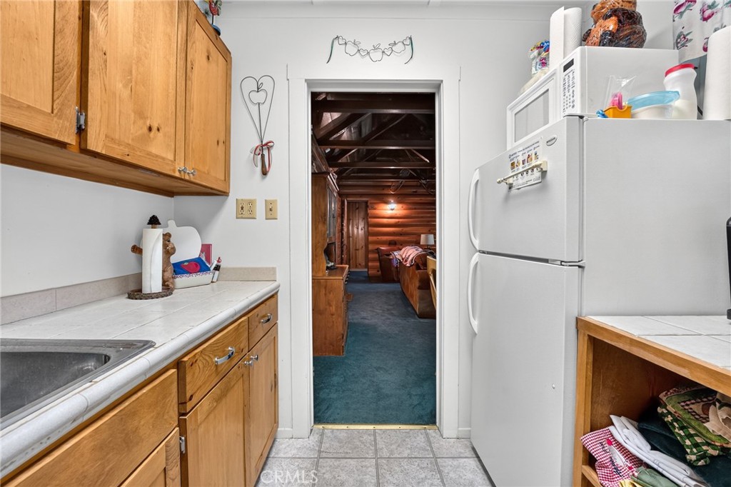 301 E Mountain View, Big Bear City, CA 92314