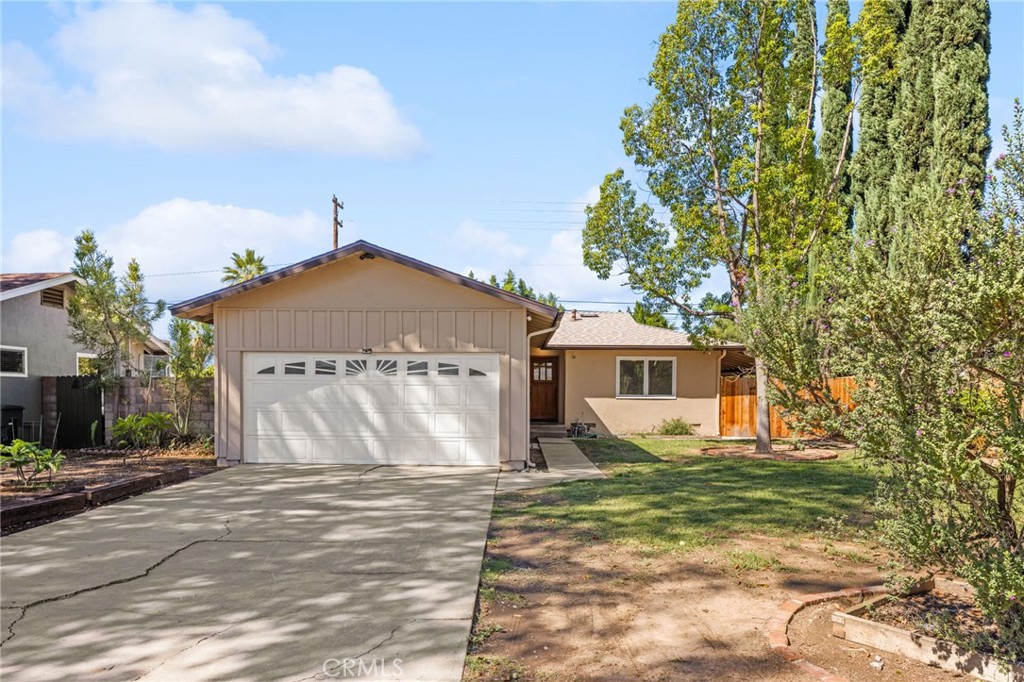 5835 Tower Road, Riverside, CA 92506 5835 Tower Road, Riverside, CA 92506