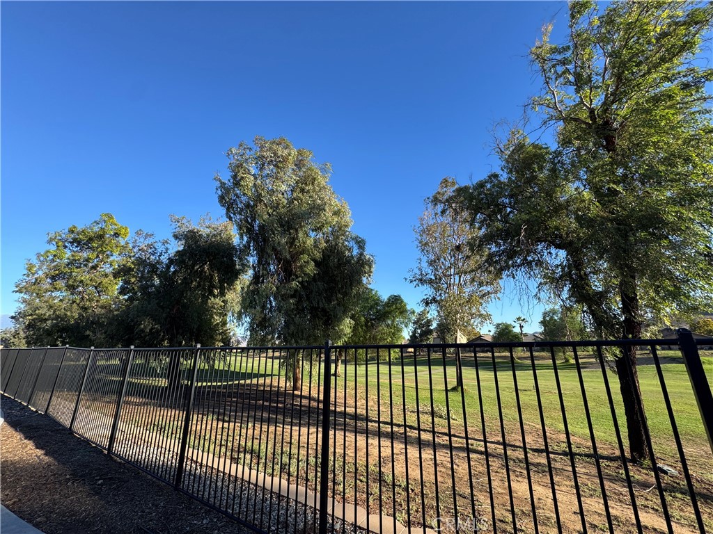 8345 Carnoustie Ave, Hemet, CA 92545