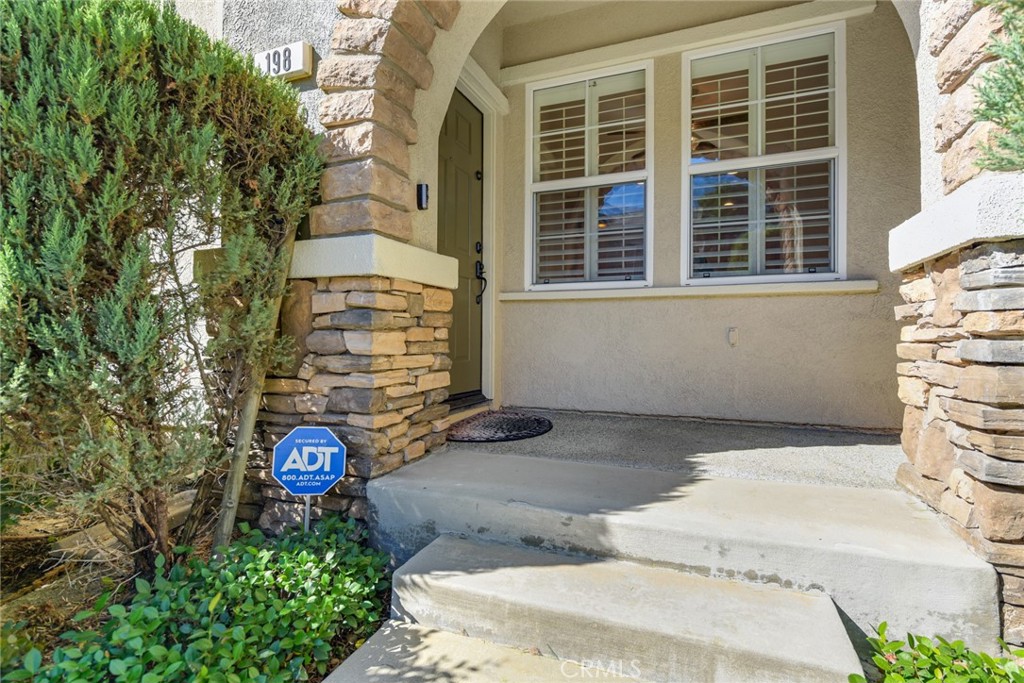 Private entry front porch