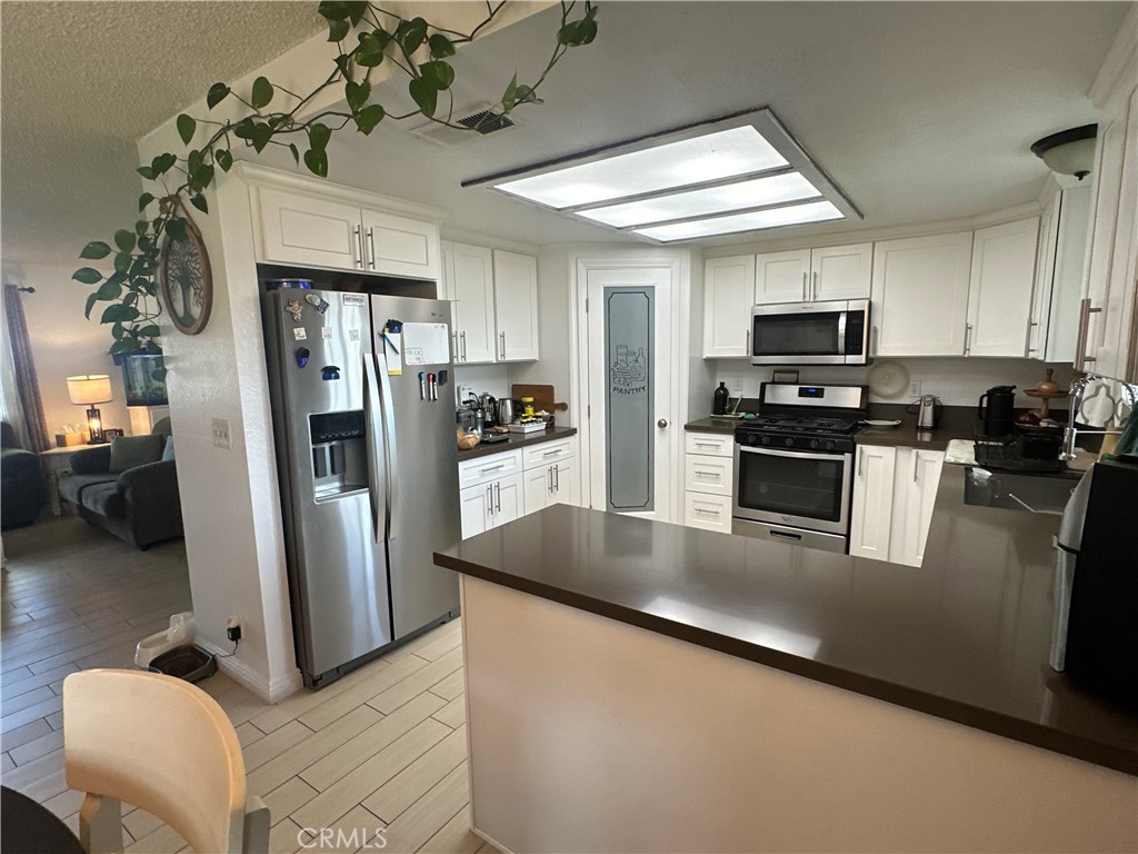 15333 Jasmine, Victorville, CA 92395