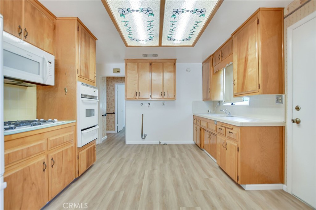 4593 Glen, Riverside, CA 92509