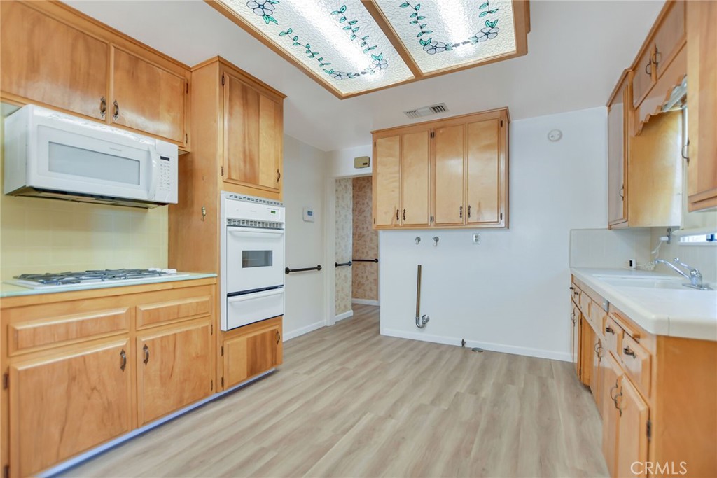 4593 Glen, Riverside, CA 92509