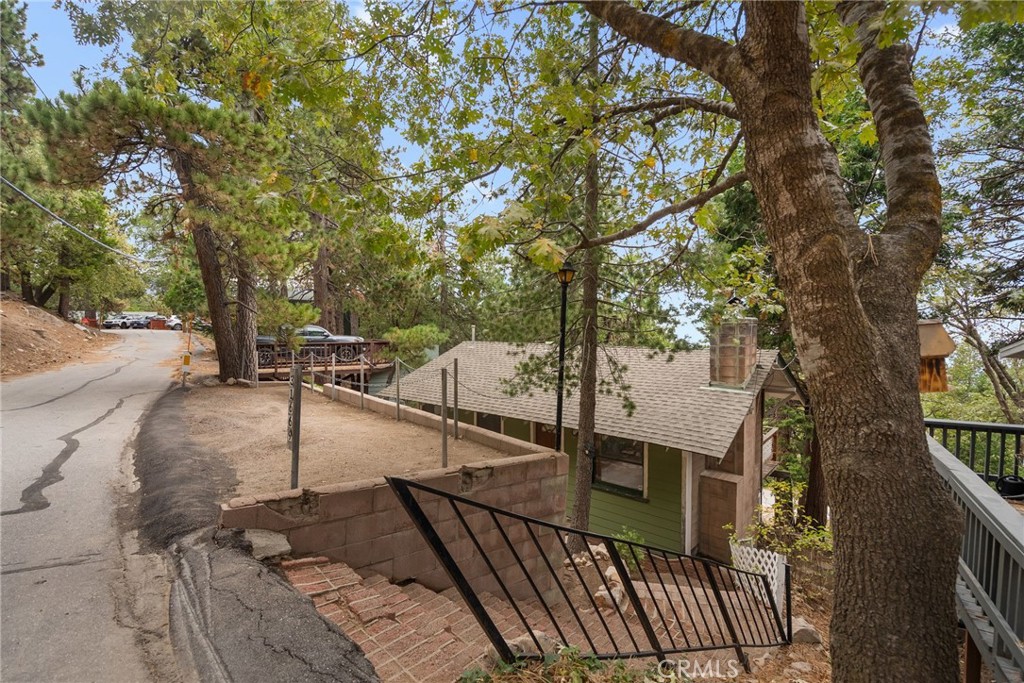31669 Panorama, Running Springs, CA 92382