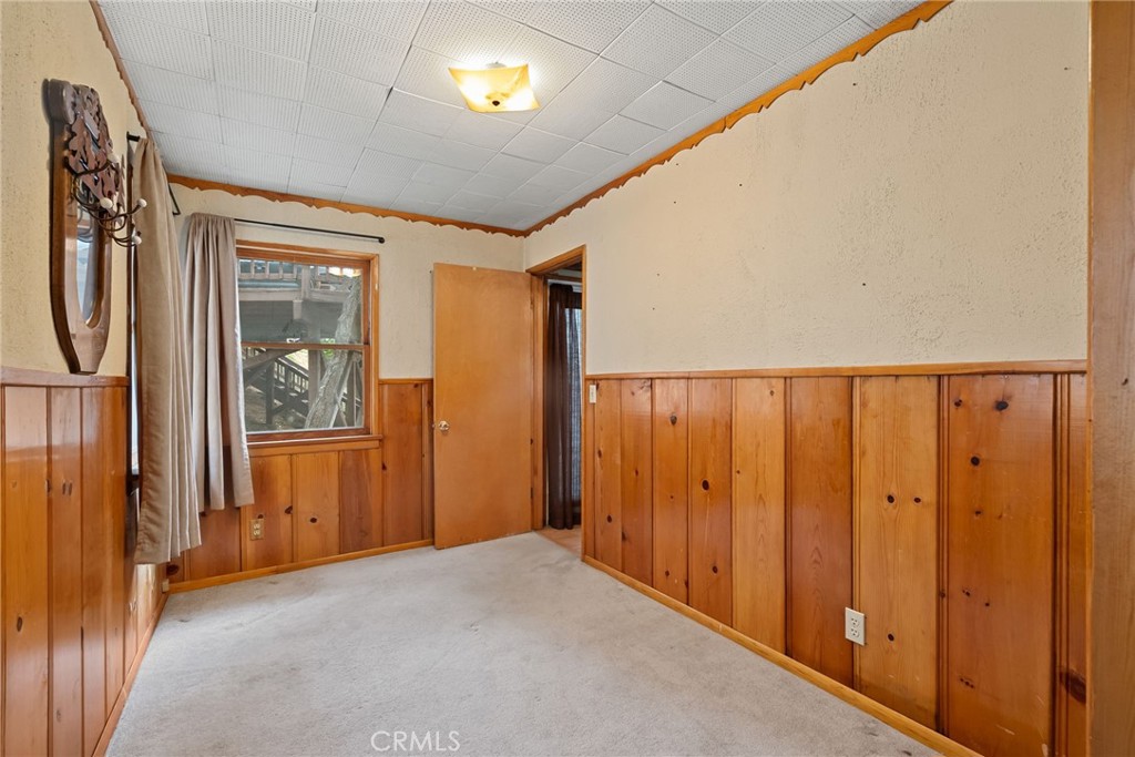 31669 Panorama, Running Springs, CA 92382