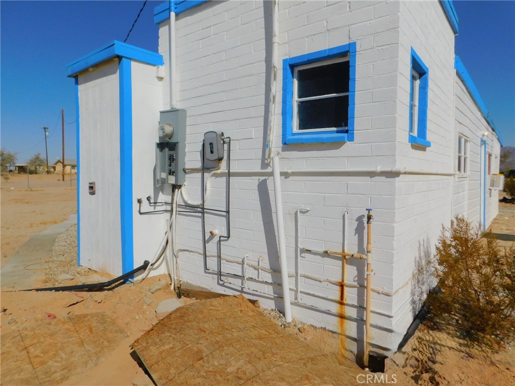5052 Henry, Palms, CA 92277