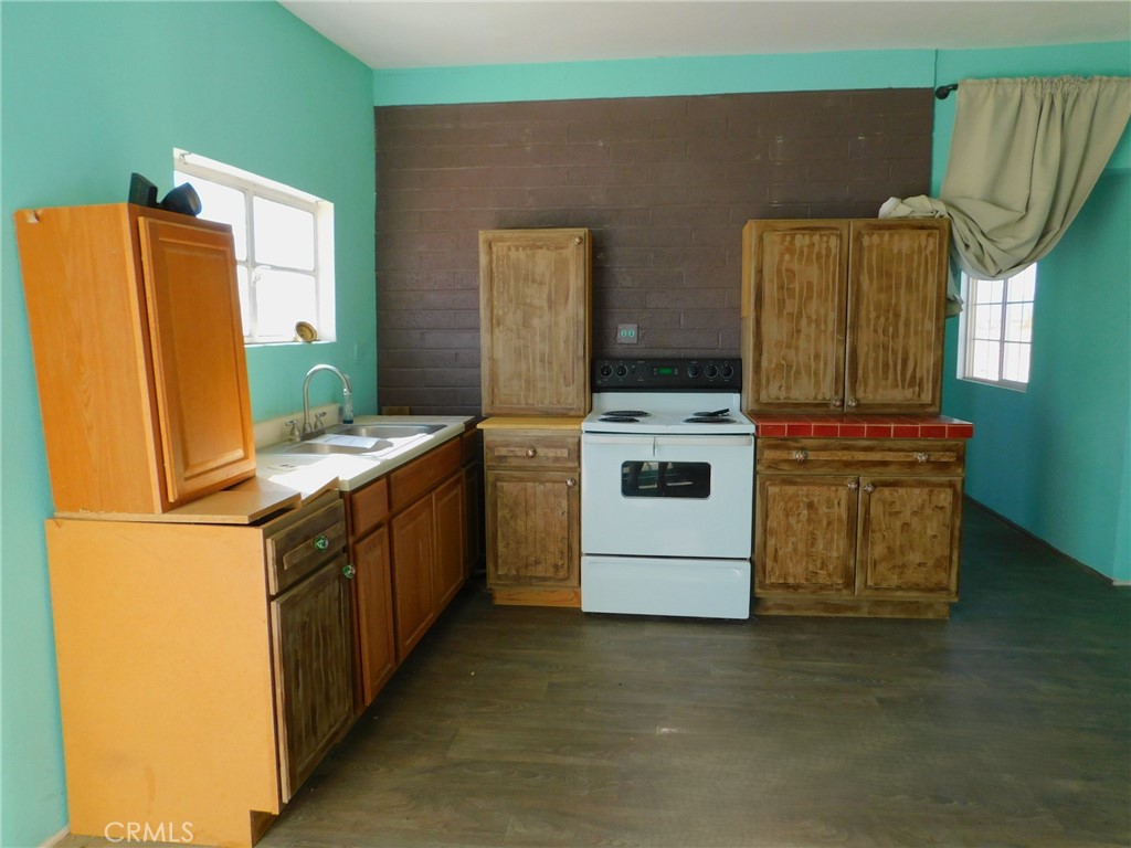 5052 Henry, Palms, CA 92277