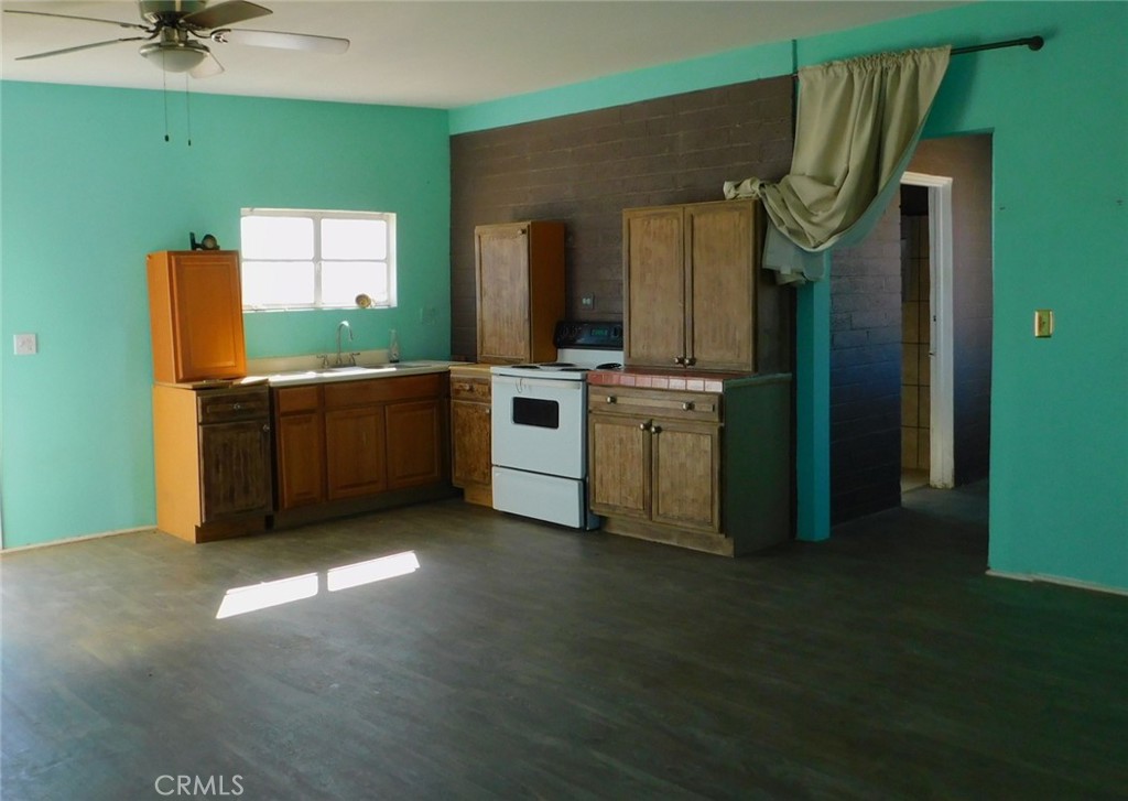 5052 Henry, Palms, CA 92277