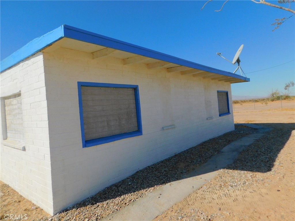 5052 Henry, Palms, CA 92277 5052 Henry, Palms, CA 92277