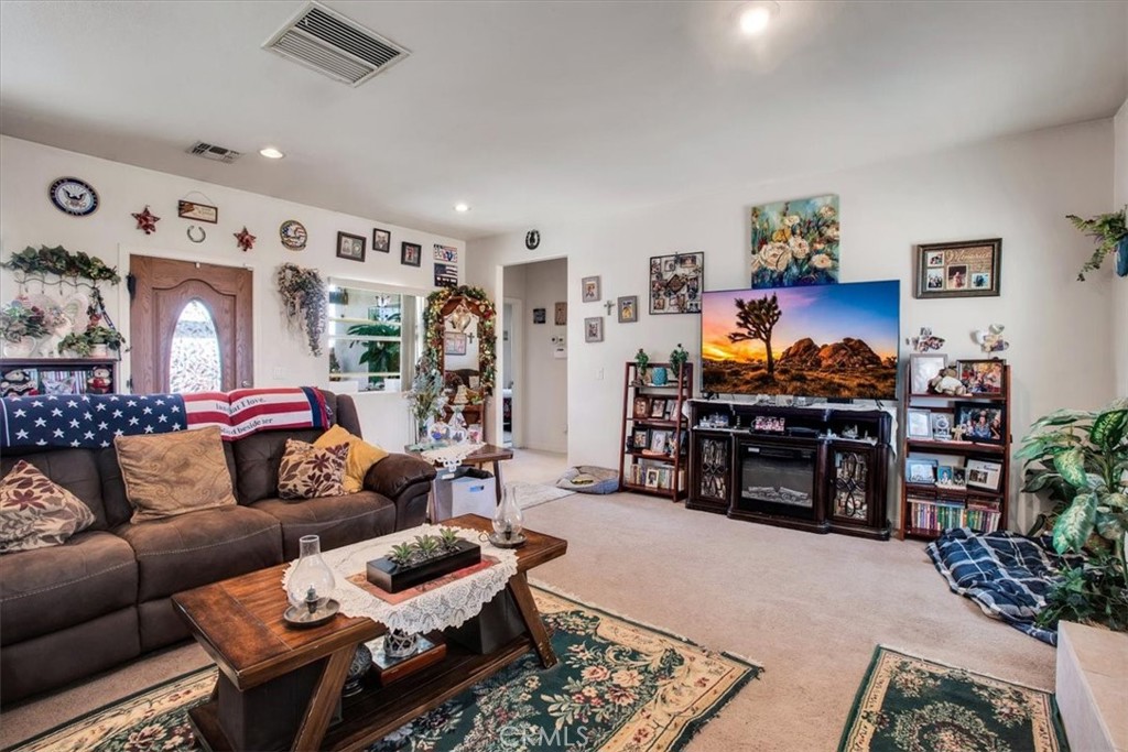 58583 Buena Vista Drive, Yucca Valley, CA 92284