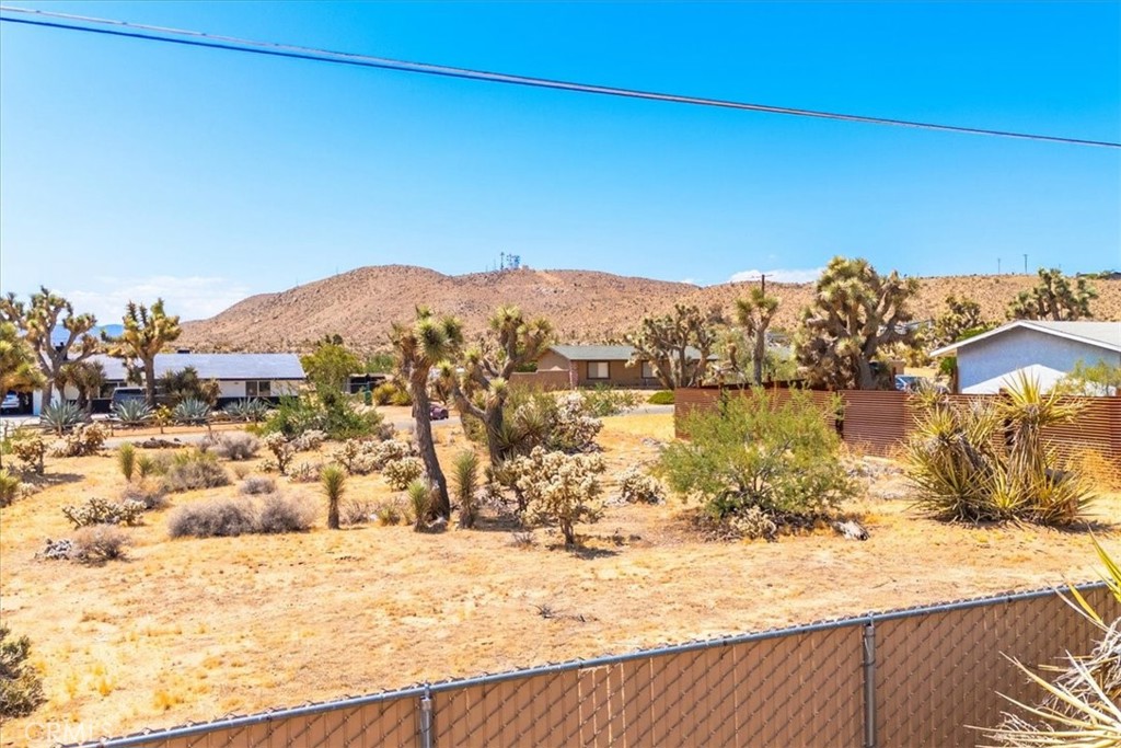 58583 Buena Vista Drive, Yucca Valley, CA 92284