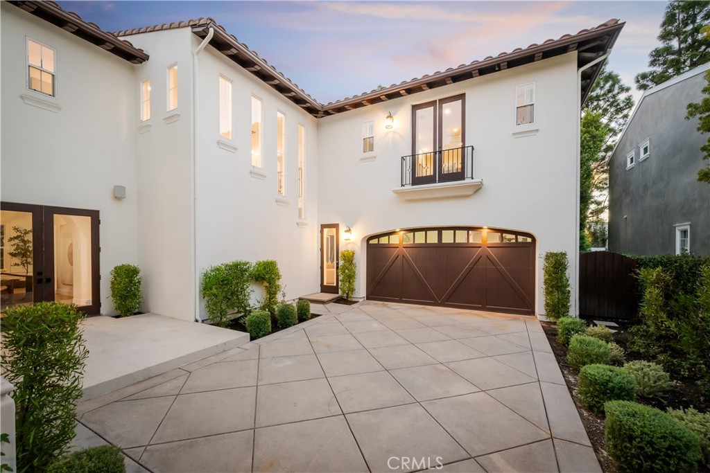 15 Boardwalk, Newport Beach, CA 92660