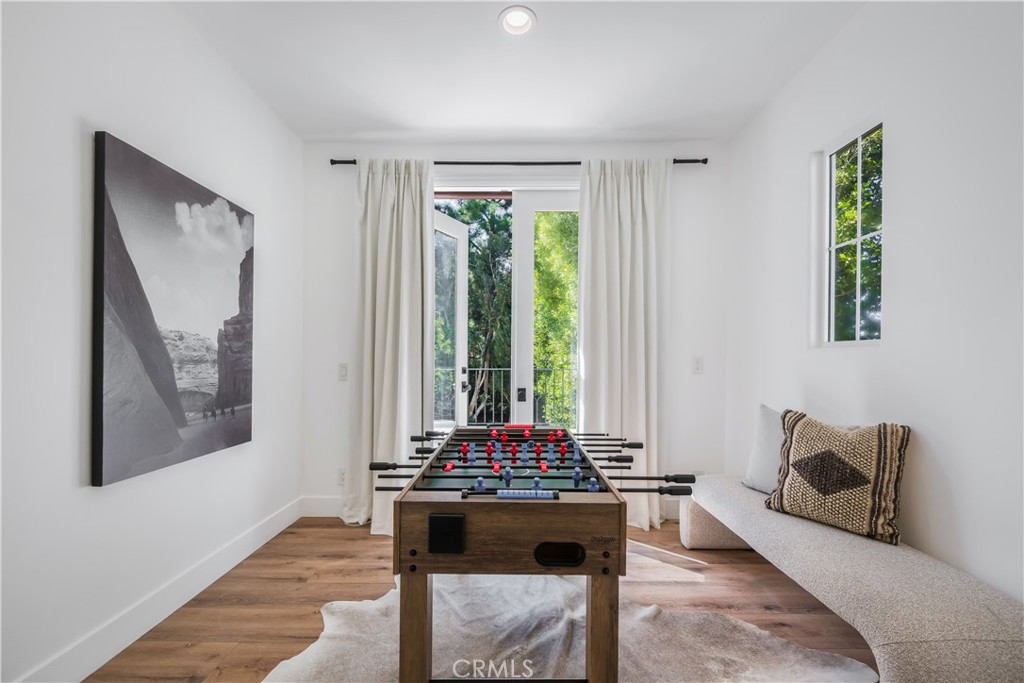 15 Boardwalk, Newport Beach, CA 92660