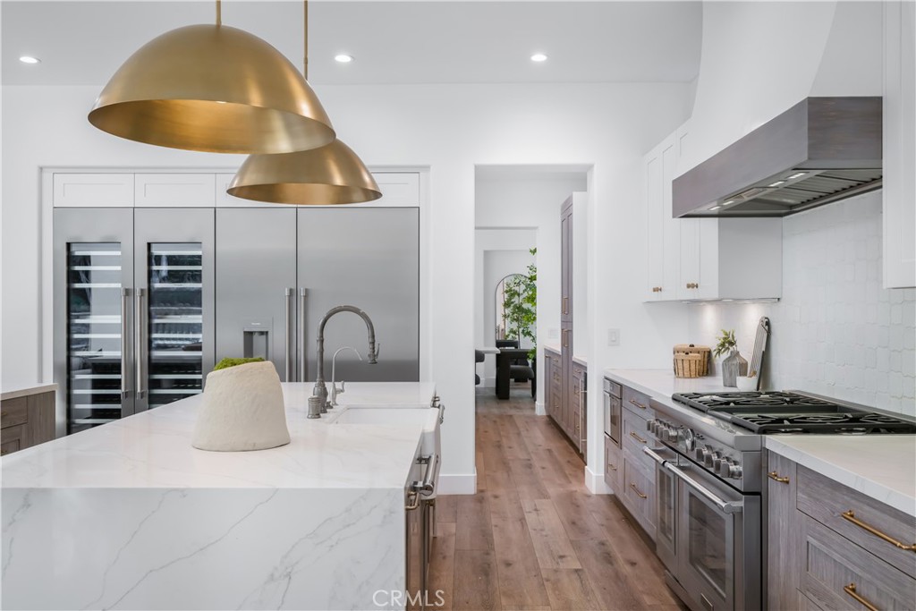 15 Boardwalk, Newport Beach, CA 92660