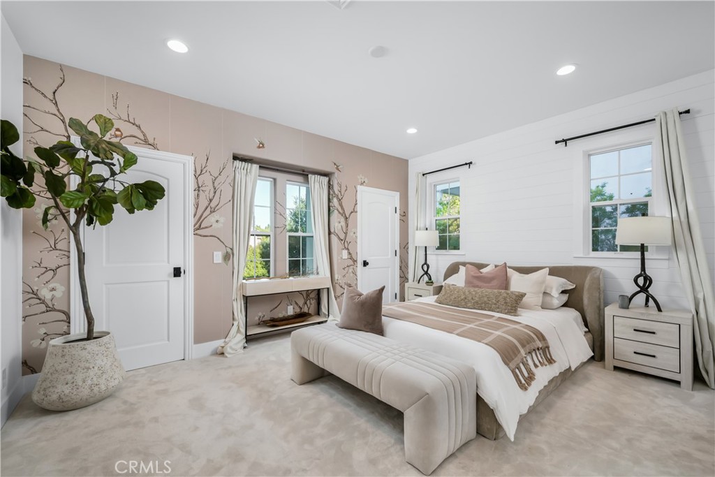 15 Boardwalk, Newport Beach, CA 92660