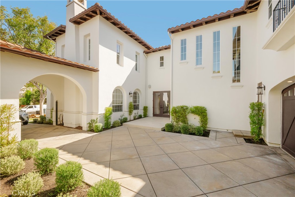 15 Boardwalk, Newport Beach, CA 92660
