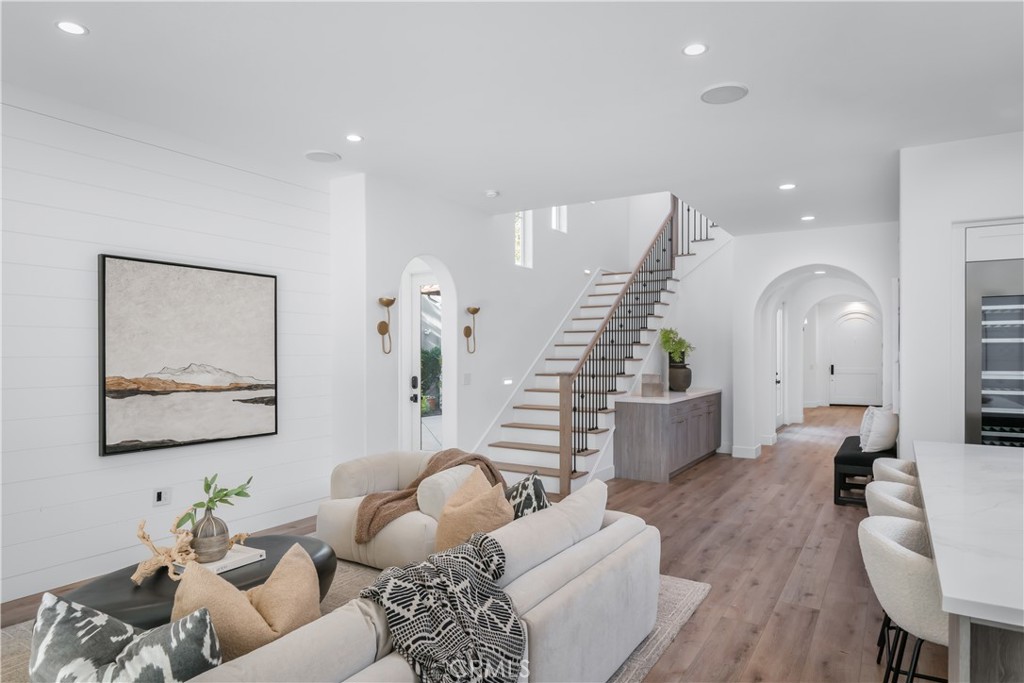 15 Boardwalk, Newport Beach, CA 92660
