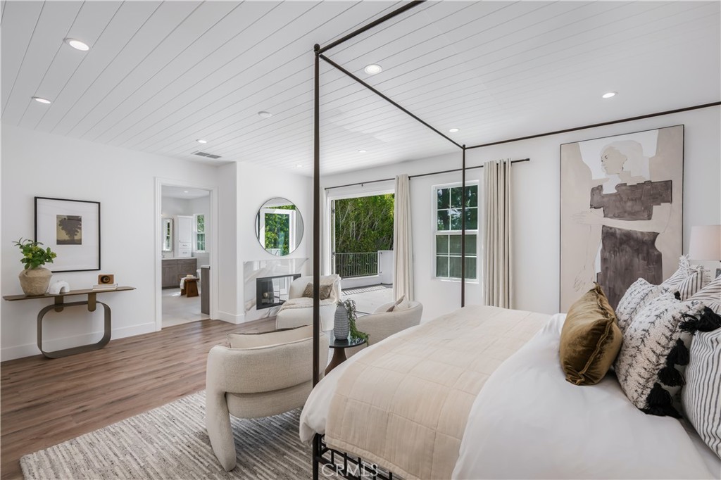 15 Boardwalk, Newport Beach, CA 92660