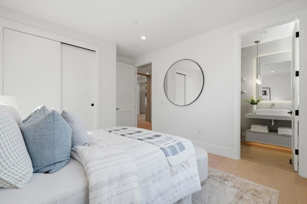 685 Riviera Drive, Los Altos, CA 94024