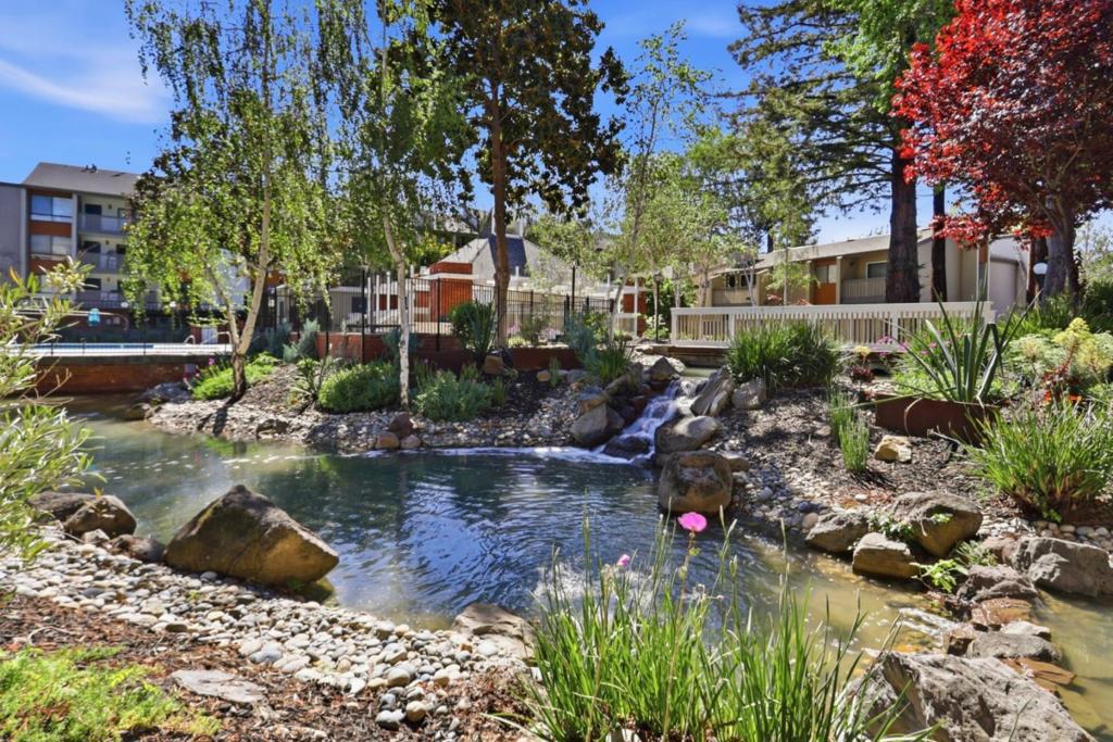 49 Showers Drive, #E145, Mountain View, CA 94040