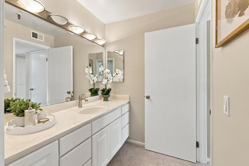 49 Showers Drive, #E145, Mountain View, CA 94040