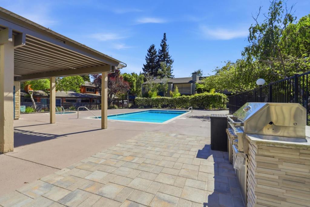 49 Showers Drive, #E145, Mountain View, CA 94040