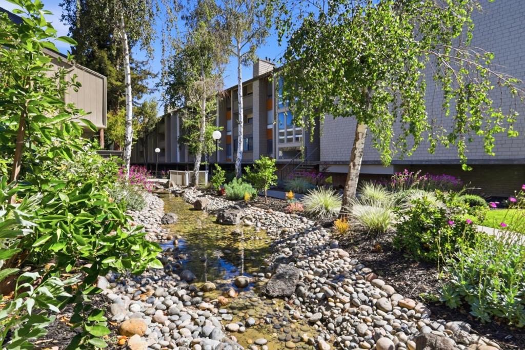 49 Showers Drive, #E145, Mountain View, CA 94040