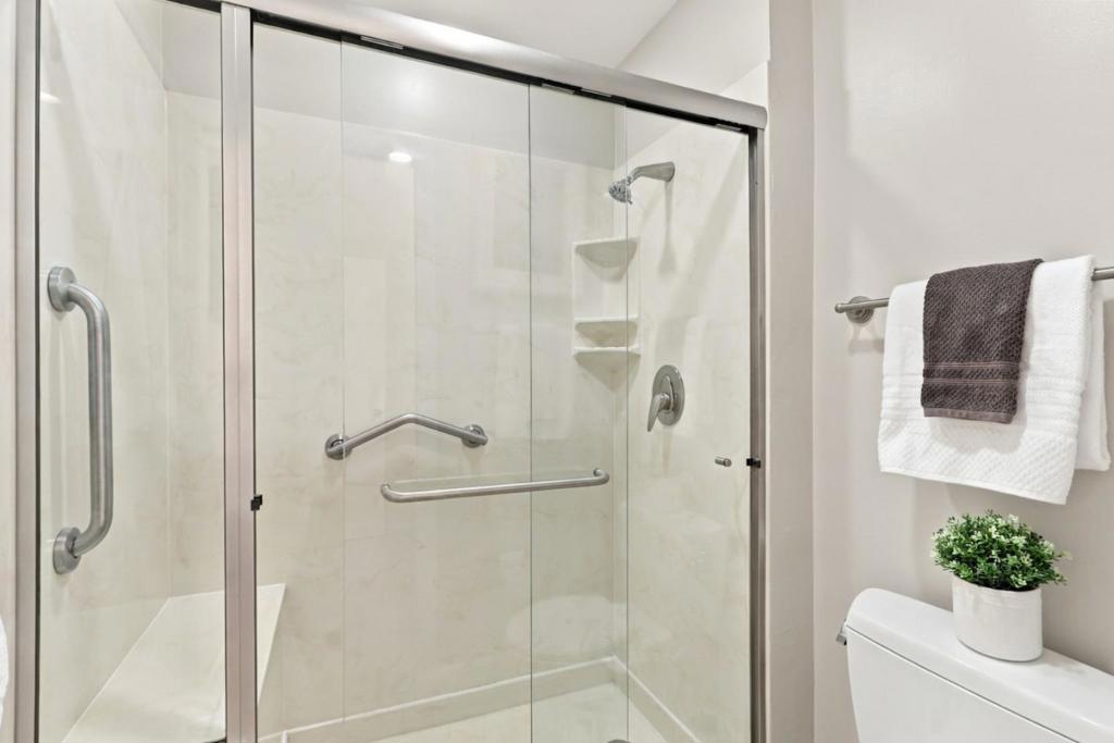 49 Showers Drive, #E145, Mountain View, CA 94040