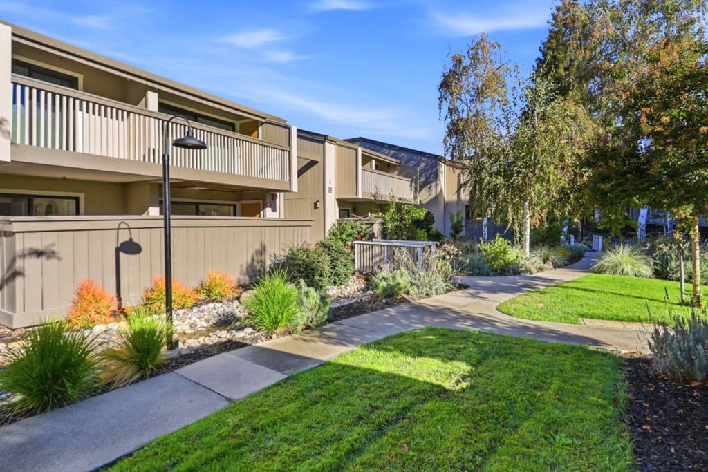 49 Showers Drive, #E145, Mountain View, CA 94040