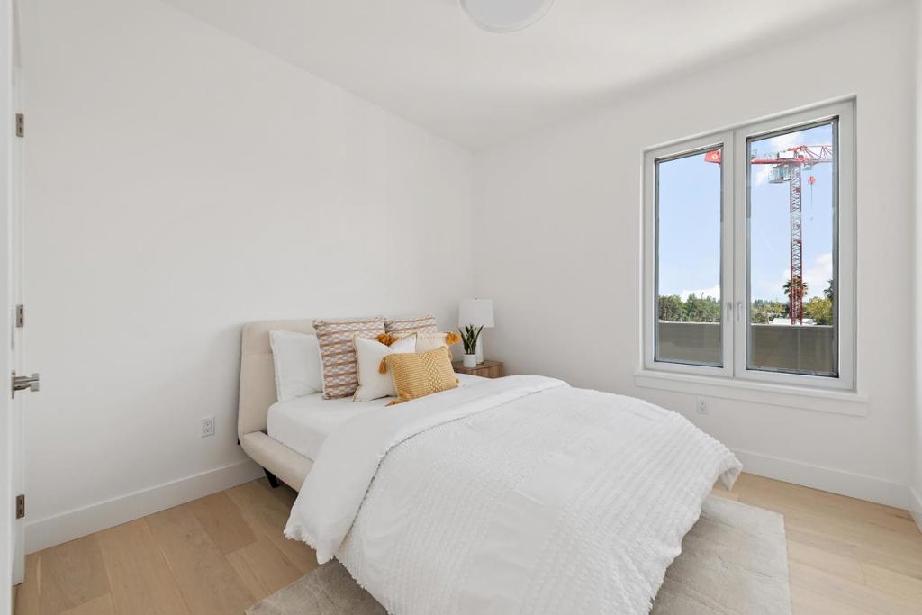 3225 El Camino Real, #301, Palo Alto, CA 94306