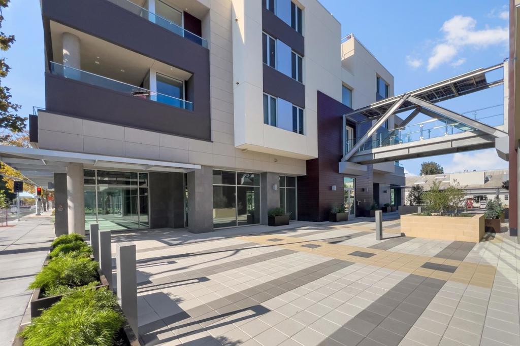 3225 El Camino Real, #301, Palo Alto, CA 94306 3225 El Camino Real, #301, Palo Alto, CA 94306