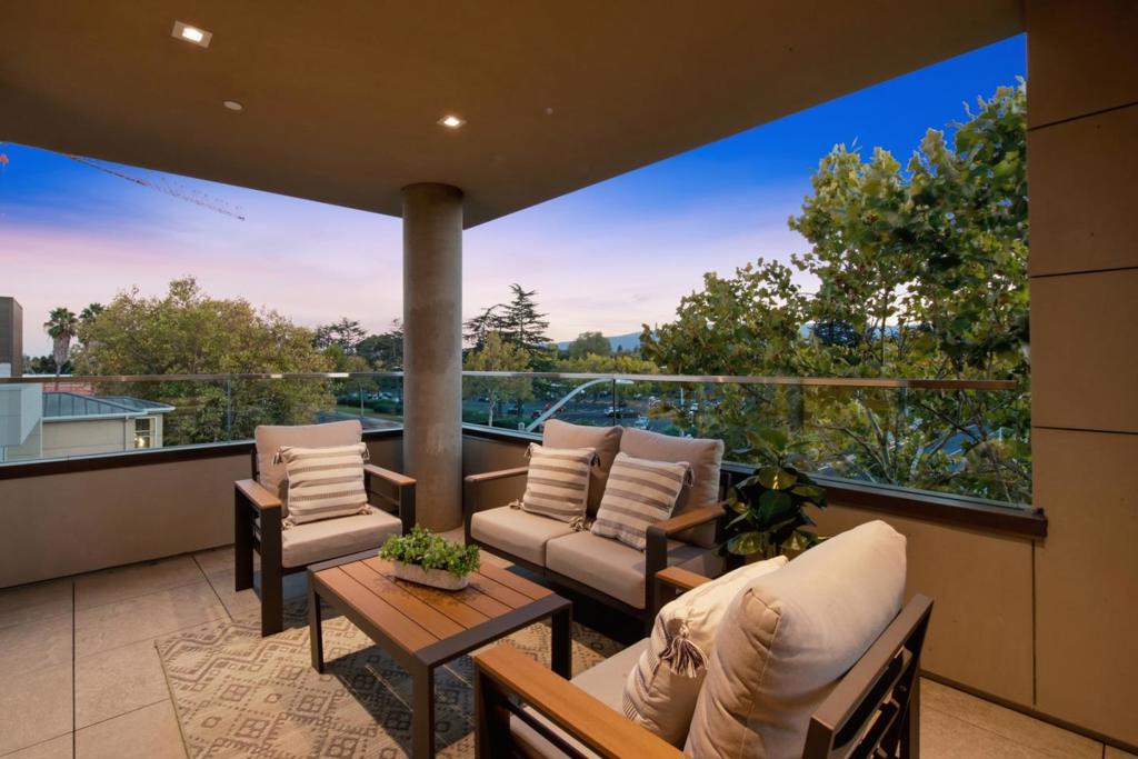 3225 El Camino Real, #301, Palo Alto, CA 94306