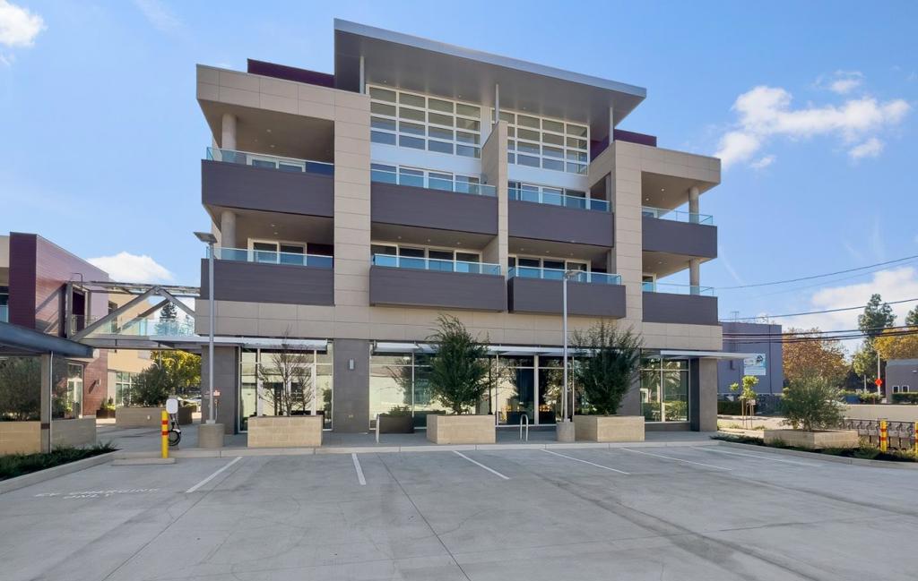 3225 El Camino Real, #301, Palo Alto, CA 94306