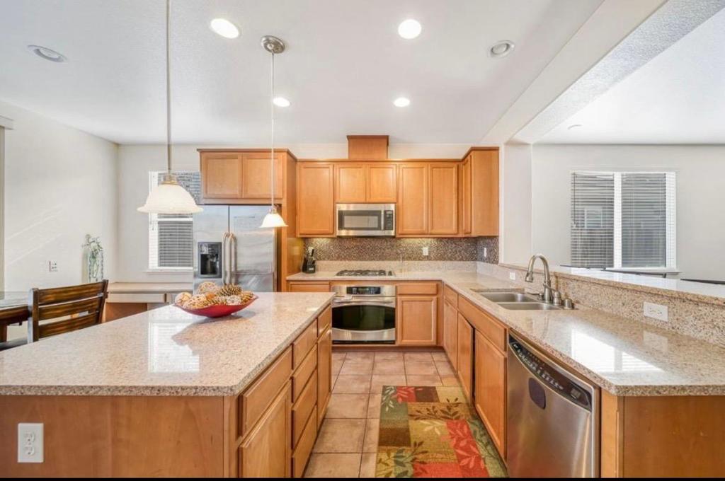 1648 Bermuda Lane, Manteca, CA 95337