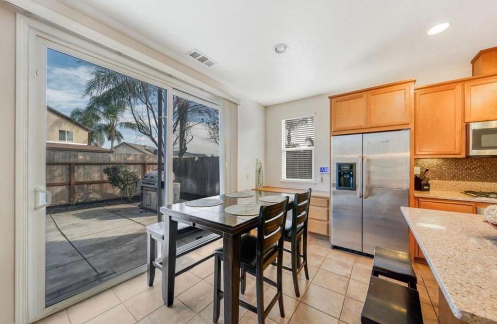 1648 Bermuda Lane, Manteca, CA 95337