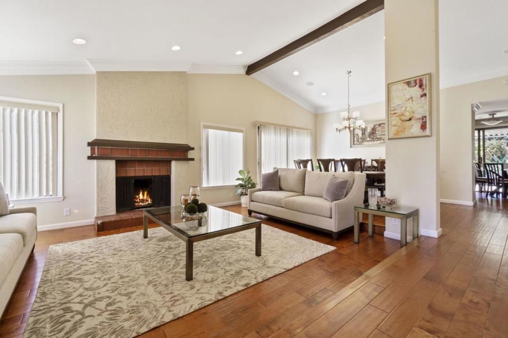 527 Martinique Drive, Redwood City, CA 94065