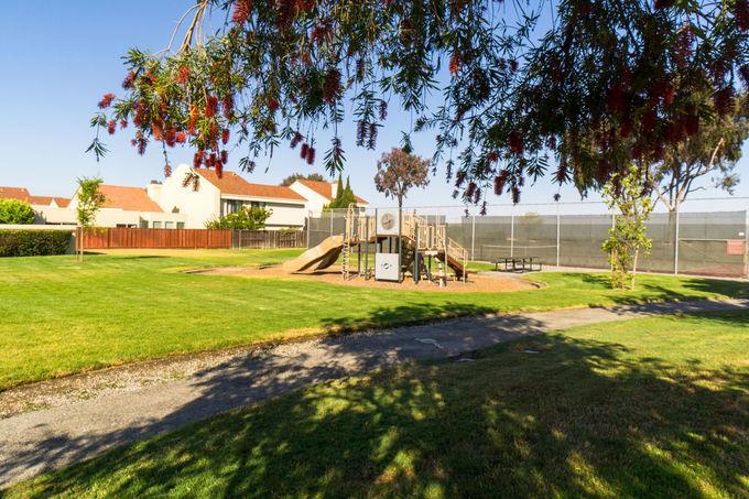 527 Martinique Drive, Redwood City, CA 94065