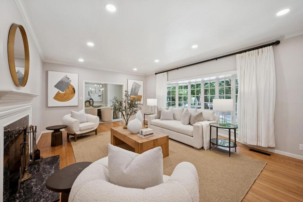 216 Valparaiso Avenue, Atherton, CA 94027