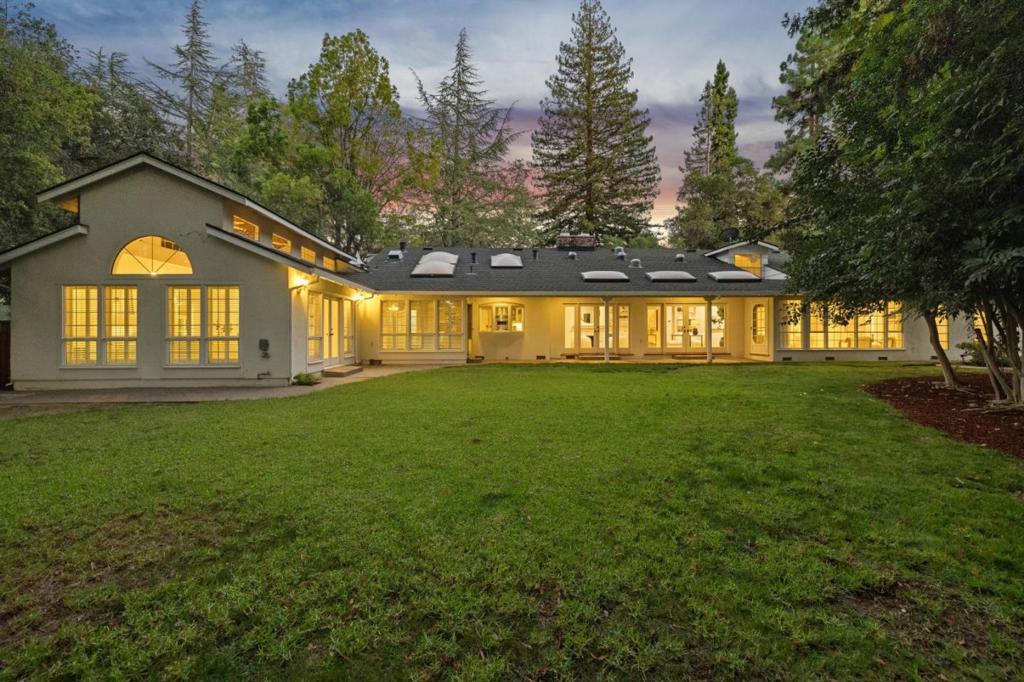 216 Valparaiso Avenue, Atherton, CA 94027